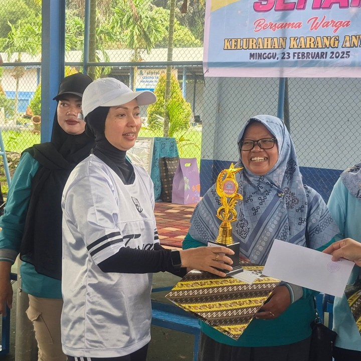 Minggu, 23 Februari 2025, Kegiatan Senam Sehat bersama Dasawisma se Kelurahan Karang Anyar yang dilaksanakan oleh Kelurahan Karang Anyar, kegiatan berlangsung di Lap.Olahraga Komp.PDAM , Jln. Cendana RT.007, Samarinda