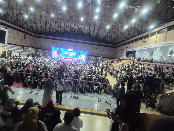 Senin, 03 Maret 2025, Sekretaris Kelurahan bersama 4 staf mengikuti kegiatan ramah tamah dan buka puasa bersama Pemkot Samarinda di GOR Segiri Samarinda, Jln. Kesuma Bangsa.