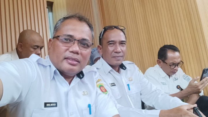Rabu, 26 Maret 2025, Seklur menghadiri Rakor bersama Wali Kota Samarinda di Ruang Rapat Mangkupalas Balaikota, Jln. Kesuma Bangsa, Samarinda