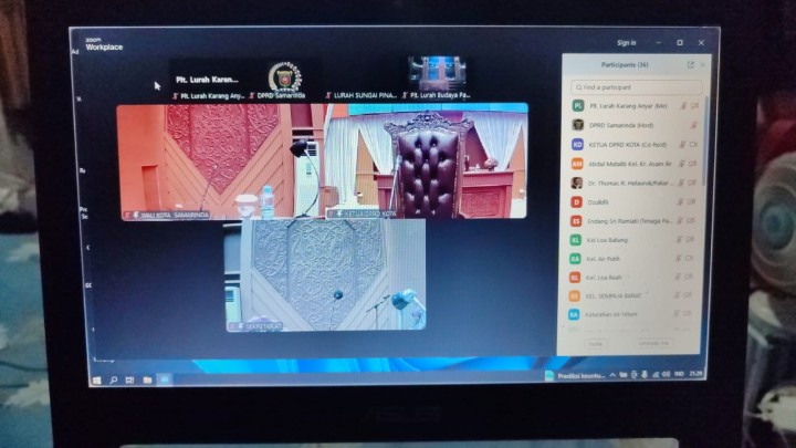 Rabu, 26 Maret 2025, Seklur mengikuti kegiatan Rapat Paripurna DPRD Kota Samarinda Sidang Pertama Tahun 2025 via Zoom Meeting.