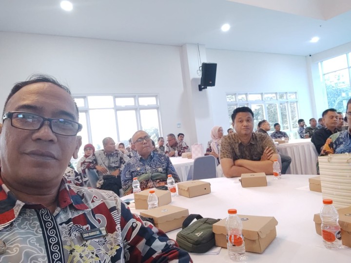 Kamis, 10 April 2025, Seklur menghadiri kegiatan Rakor Musrenbang Pemerintah Kota Samarinda untuk tahun 2026 di Kantor Bapperidda Kota Samarinda, Jln. Dahlia, Samarinda
