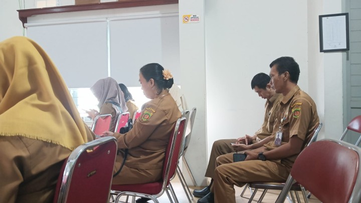 Senin, 14 April 2025, Kasie Kesra menghadiri kegiatan Rakor UKS se Kecamatan Sungai Kunjang di Ruang Rapat Kec.Sungai Kunjang.