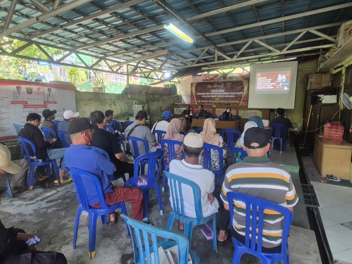 Kamis, 17 April 2025, Kegiatan Sosialisasi pencegahan dan pemberantasan tindak pidana korupsi yang dilaksanakan oleh Tim Tipidkor Satreskim Polresta Samarinda di Kantor Kelurahan Karang Anyar. Dengan dihadiri para Ketua RT, tokoh masyarakat, Anggota PKK serta warga Kelurahan Karang Anyar.