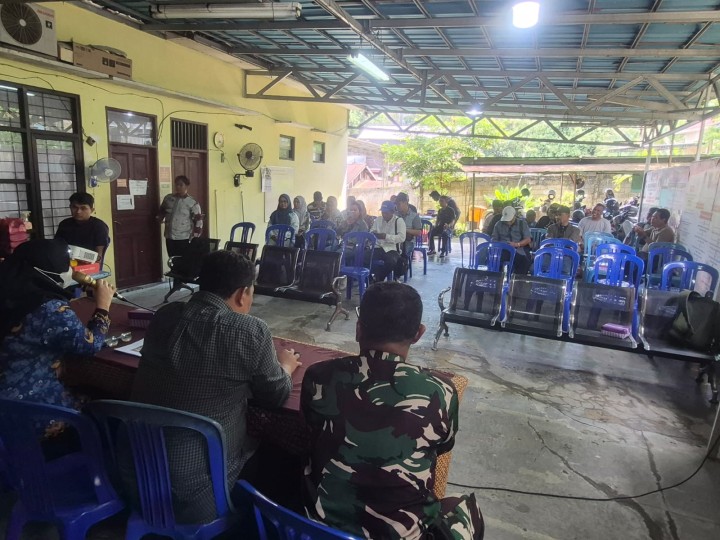 Kamis, 17 April 2025, Kegiatan Sosialisasi pencegahan dan pemberantasan tindak pidana korupsi yang dilaksanakan oleh Tim Tipidkor Satreskim Polresta Samarinda di Kantor Kelurahan Karang Anyar. Dengan dihadiri para Ketua RT, tokoh masyarakat, Anggota PKK serta warga Kelurahan Karang Anyar.