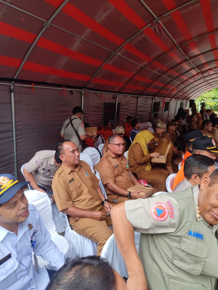 Senin, 28 April 2025, Seklur menghadiri kegiatan Apel Kesiapsiagaan Bencana Nasional Tahun 2025 di Halaman Parkir SMPN 38 Samarinda.