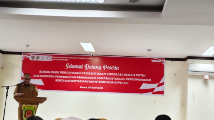 Selasa, 29 April 2025, Kasie Ekobang menghadiri kegiatan Sosialisasi Pembentukan Koperasi Merah Putih di Aula Kantor Dinas Koperasi dan UMKM Kota Samarinda