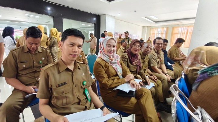 Selasa, 29 April 2025, Kasie Ekobang menghadiri kegiatan Sosialisasi Pembentukan Koperasi Merah Putih di Aula Kantor Dinas Koperasi dan UMKM Kota Samarinda