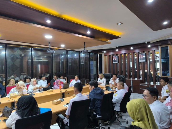 Rabu, 30 April 2025, Kasie Kesra dan Kasie Ekobang menghadiri kegiatan Rakor Pelaksanaan Kegiatan Probebaya dan Penginputan E-Dalev Probebaya 2025 di Kantor Bapperida Kota Samarinda