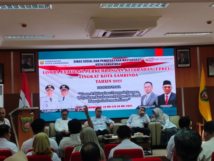 Rabu, 14 Mei 2025, Seklur menghadiri kegiatan pembukaan Lomba Evaluasi Perkembangan Kelurahan Tk. Kota Samarinda tahun 2025 di Aula Kantor Inspektorat Kota Samarinda Lt. 2