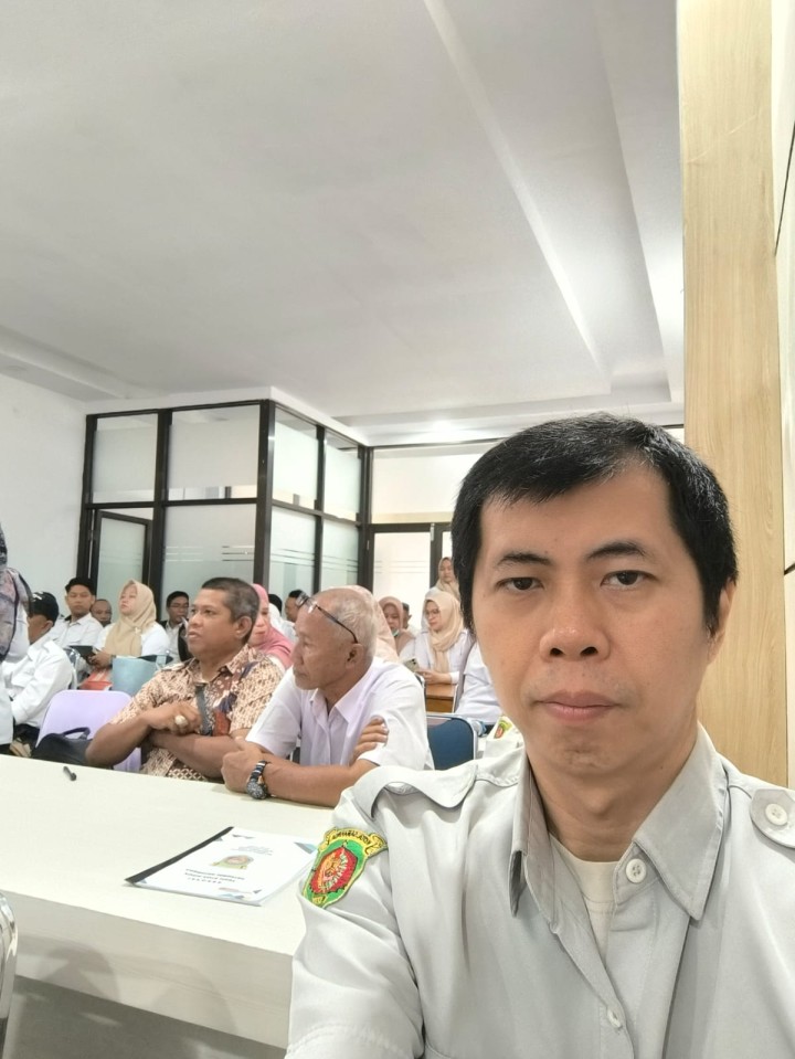 Rabu, 14 Mei 2025, Kasie Kesra menghadiri kegiatan Rakor Forum Kesehatan Kota Samarinda di Kantor Dinas Kesehatan Kota Samarinda.