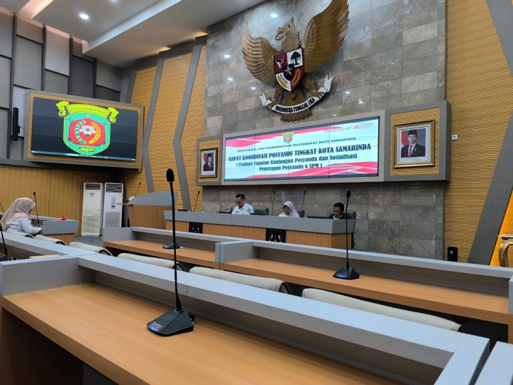 Rabu, 14 Mei 2025, Kasie Kesra mengikuti kegiatan Rakor Posyandu Tk. 1 Kota Samarinda di Ruang Rapat Mangkupalas Lt. 2 Balaikota Samarinda.