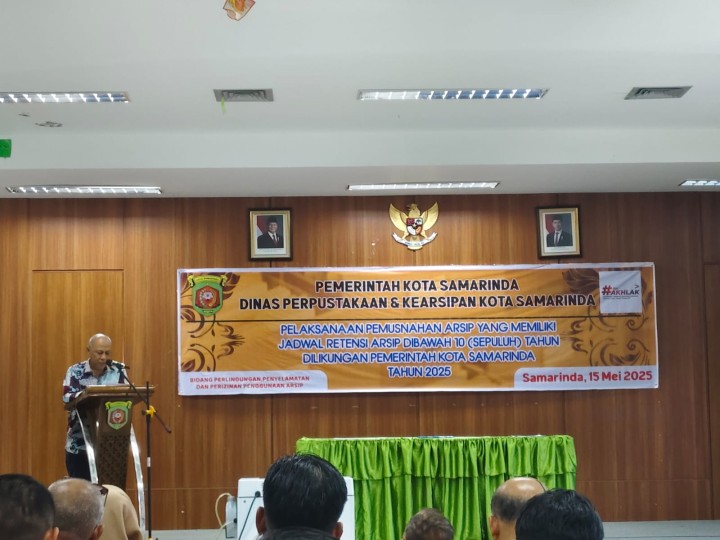 Kamis 15 Mei 2025, Seklur menghadiri kegiatan Pelaksanaan Pemusnahan Arsip yang memiliki Jadwal Retensi Arsip dibawah 10 (sepuluh) tahun dilingkungan Pemerintah Kota Samarinda Tahun 2025