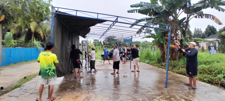 Minggu, 01 Juni 2025, Kelurahan Karang Anyar  bersama FKPM dan Karang Taruna melakukan kunjungan sekaligus mengawasi jalannya kegiatan Gotong Royong di RT. 003,008,009,010,014,019,026,028,030 Karang Anyar.