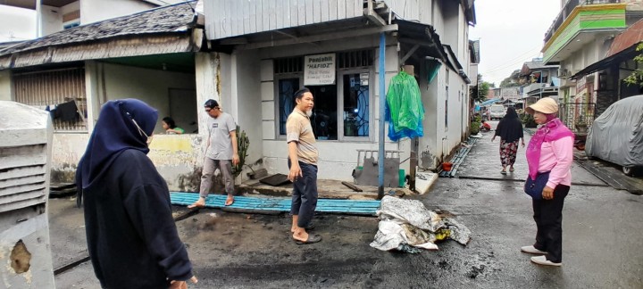 Minggu, 01 Juni 2025, Kelurahan Karang Anyar  bersama FKPM dan Karang Taruna melakukan kunjungan sekaligus mengawasi jalannya kegiatan Gotong Royong di RT. 003,008,009,010,014,019,026,028,030 Karang Anyar.