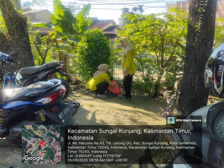 Kamis, 05 Juni 2025, para Staf Karang Anyar melaksanakan aksi pungut sampai plastik di Sepanjang Jalan MT. Haryono, Samarinda.