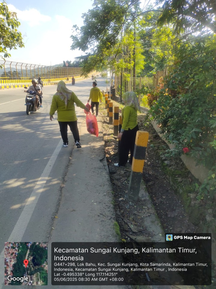 Kamis, 05 Juni 2025, para Staf Karang Anyar melaksanakan aksi pungut sampai plastik di Sepanjang Jalan MT. Haryono, Samarinda.
