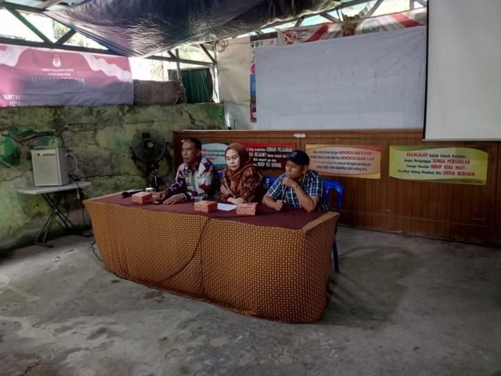 Kamis, 12 Juni 2025, Kelurahan Karang Anyar mengikuti kegiatan sosialisasi teknis pelaksanaan kegiatan Rumah Tidak Layak Huni Tahun 2025 oleh Disperkim Kota Samarinda di Kantor Kelurahan Karang Anyar.
