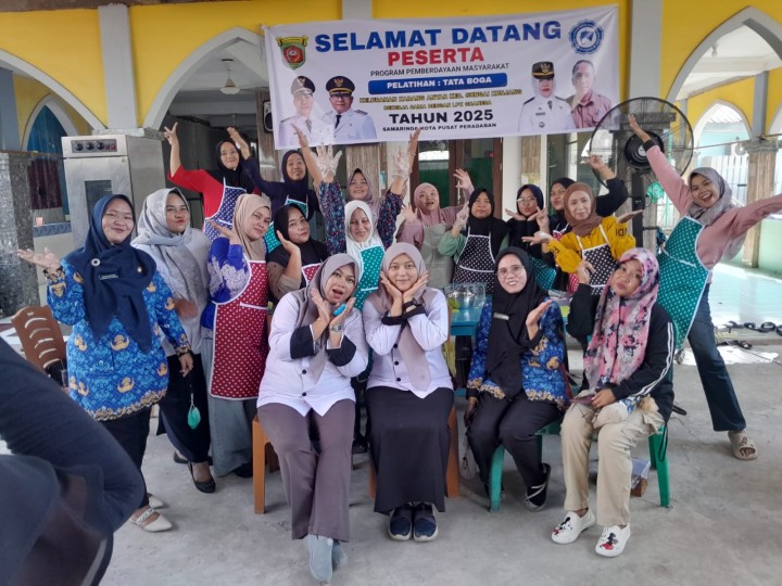 Selasa, 17 Juni 2025, Kelurahan Karang Anyar membantu mengawasi jalannya kegiatan Probebaya bidang Pemberdayaan untuk kegiatan pelatihan keterampilan TATA BOGA pada Dasawisma Pokmas Cendana