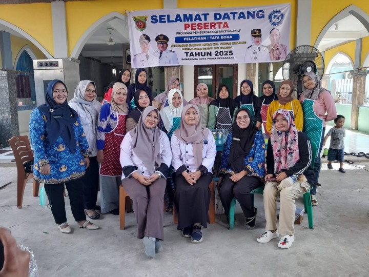 Selasa, 17 Juni 2025, Kelurahan Karang Anyar membantu mengawasi jalannya kegiatan Probebaya bidang Pemberdayaan untuk kegiatan pelatihan keterampilan TATA BOGA pada Dasawisma Pokmas Cendana