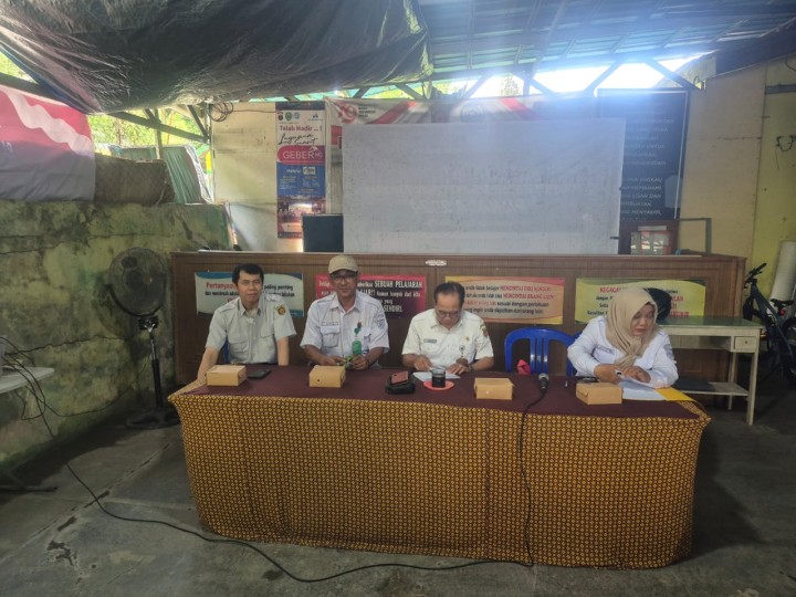 Rabu, 18 Juni 2025,  Kelurahan Karang Anyar mengikuti kegiatan Pembinaan Pelayanan Umum dari Kantor Kecamatan Sungai Kunjang yang berlangsung di Kantor Kelurahan Karang Anyar pada jam 14.00 WITA.