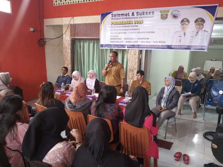 Senin, 30 Juni 2025, Kelurahan Karang Anyar  menghadiri kegiatan Probebaya bidang Pemberdayaan berupa pembukaan pelatihan kerja dan keterampilan untuk Pokmas Mekah dan Kelapa Gading di LPK Cendana Samarinda.