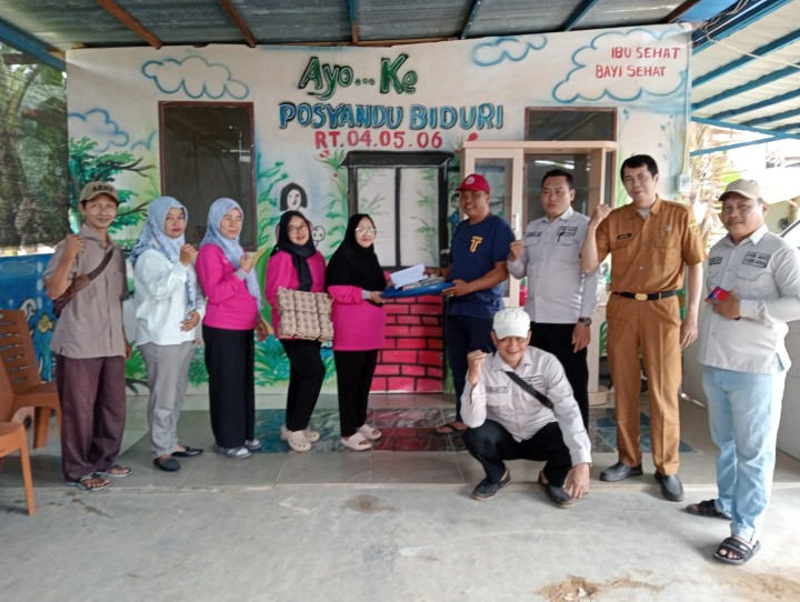 Senin, 30 Juni 2025, Kelurahan Karang Anyar  menghadiri kegiatan Probebaya bidang Pemberdayaan berupa Penyerahan Bantuan Makanan Tambahan dari Pokmas Cendana ke 5 Posyandu yang berada di wilayah Pokmas Cendana Kelurahan Karang Anyar.