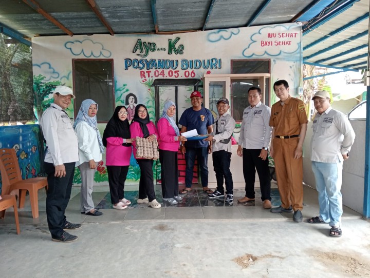 Senin, 30 Juni 2025, Kelurahan Karang Anyar  menghadiri kegiatan Probebaya bidang Pemberdayaan berupa Penyerahan Bantuan Makanan Tambahan dari Pokmas Cendana ke 5 Posyandu yang berada di wilayah Pokmas Cendana Kelurahan Karang Anyar.