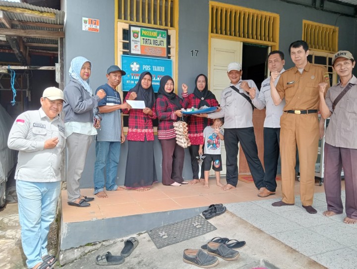 Senin, 30 Juni 2025, Kelurahan Karang Anyar  menghadiri kegiatan Probebaya bidang Pemberdayaan berupa Penyerahan Bantuan Makanan Tambahan dari Pokmas Cendana ke 5 Posyandu yang berada di wilayah Pokmas Cendana Kelurahan Karang Anyar.