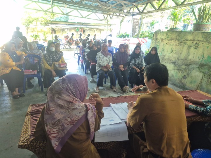 Selasa, 01 Juli 2025, Kelurahan Karang Anyar  memimpin acara rapat dan koordinasi kerja kepada 24 Ketua Posyandu se Kel.Karang Anyar di Ruang Pertemuan Kantor Kelurahan Karang Anyar.
