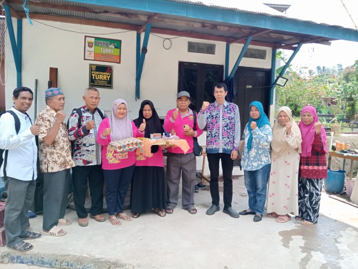 Kamis, 03 Juli 2025, Kelurahan Karang Anyar  mengawasi jalannya kegiatan Probebaya 2025 bidang Pemberdayaan Masyarakat berupa pemberian bantuan Tambahan Makanan Bergizi ke seluruh Posyandu wilayah Kelapa Gading