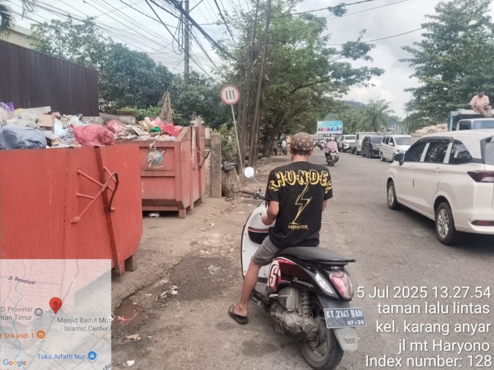 Sabtu, 05 Juli 2025 Kelurahan Karang Anyar bersama Unsur Keamanan dan Pembinaan Kelurahan melakukan teguran langsung kepad warga dan pemulung yang melakukan pembuangan sampah diluar jam yang sudah di tentukan di TPS Jalan Teuku Umar