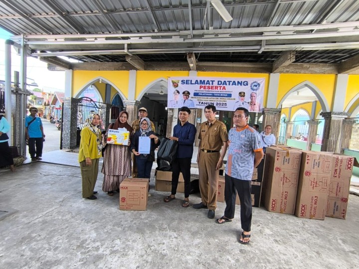 Selasa, 08 Juli 2025 Kelurahan Karang Anyar menghadiri kegiatan serah terima Peralatan Pelatihan Tata Boga dari LPK Ganesa ke Para peserta pelatihan dari Pokmas Cendana.