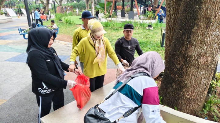 Sabtu, 12 Juli 2025  Kelurahan Karang Anyar  mengikuti kegiatan gotong royong bersama ASN se Pemkot Samarinda di Taman Cerdas PKK Samarinda