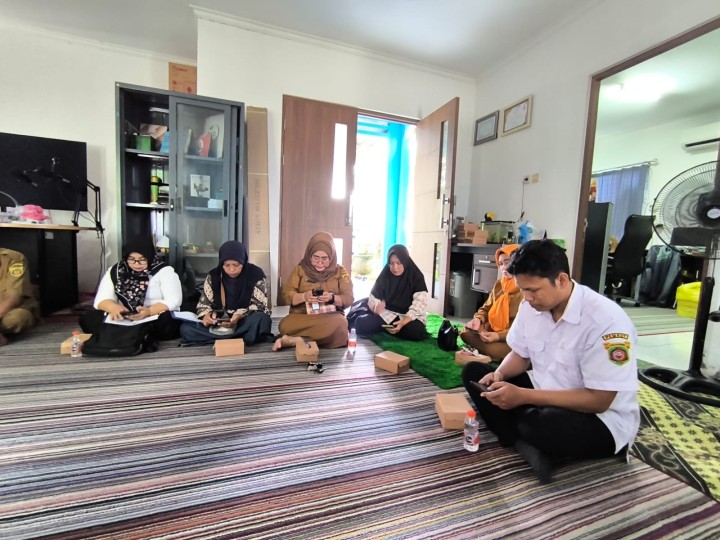 Senin, 14 Juli 2025 , Kelurahan Karang Anyar mengikuti kegiatan Rakor pembagian PMT dari Dana Orang Tua Asuh di Kantor Kecamatan Sungai Kunjang