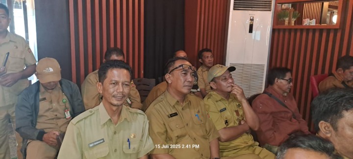 Selasa, 14 Juli 2025  Kelurahan Karang Anyar menghadiri kegiatan Rapat Koordinasi terkait Penyaluran Bantuan Pangan Beras Alokasi Bulan Juni dan Juli 2025 di Yens Delight Cafe & Resto, Jln.Juanda, Samarinda