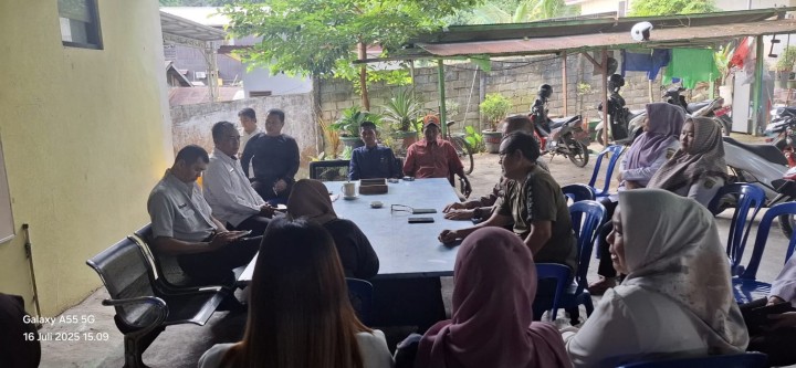 Rabu, 16 Juli 2025, Kelurahan Karang Anyar memimpin jalannya Rapat bersama Pejabat dan Staf, PKK, Forum RT, LPM, FKPM, Karang Taruna, Satlinmas membahas persiapan Kegiatan memperingati HUT RI Ke 80