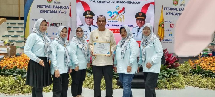 Rabu, 23 Juli 2025, Kelurahan Karang Anyar menghadiri kegiatan Festival Bangga Kencana ke 3 tahun 2025 dan pemberian penghargaan kepada orang tua asuh dalam rangka cegah stunting.