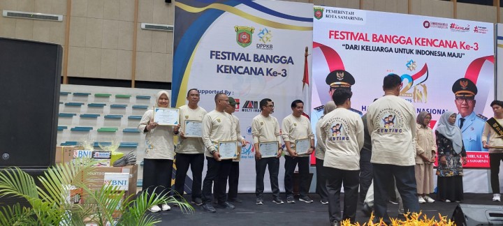Rabu, 23 Juli 2025, Kelurahan Karang Anyar menghadiri kegiatan Festival Bangga Kencana ke 3 tahun 2025 dan pemberian penghargaan kepada orang tua asuh dalam rangka cegah stunting.
