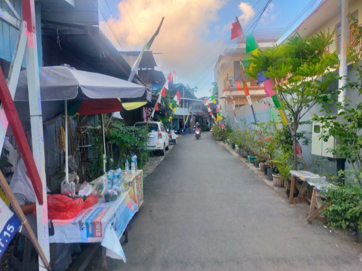 Jumat, 01 Agustus 2025, RT.015 Kel.Karang Anyar Jalan Tengkawang Gg.H.Maslan telah melaksanakan kegiatan pemasangan bendera dalam rangka persiapan HUT RI ke 80 tahun 2025