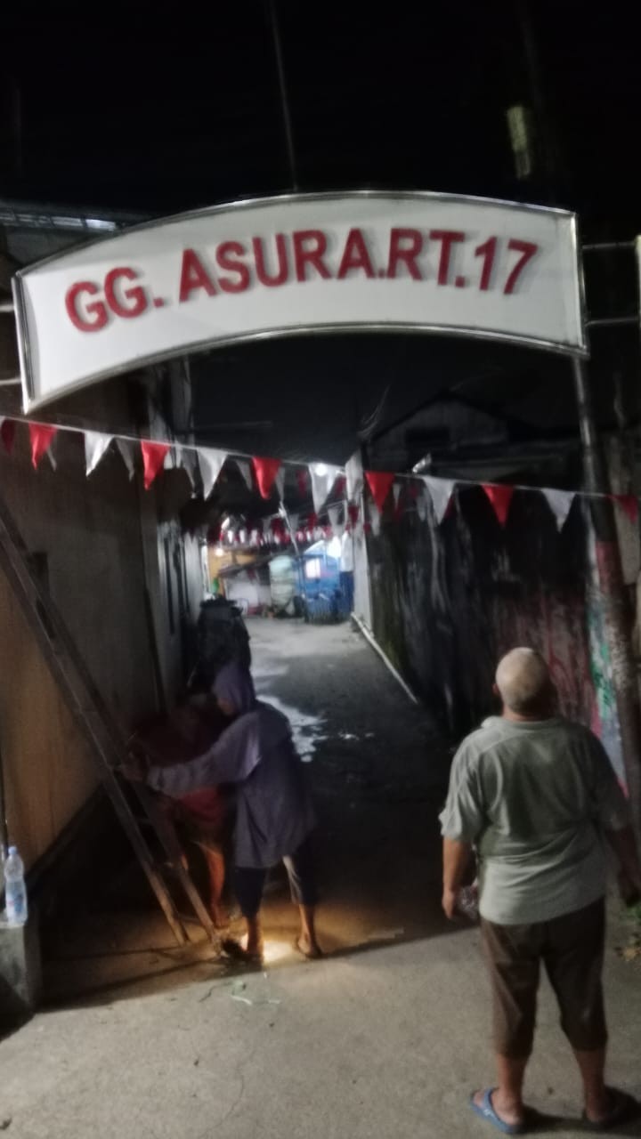 Sabtu, 02 Agustus 2025, RT.017 Kel.Karang Anyar Jalan Meranti Gang 1 telah melaksanakan kegiatan pemasangan bendera dalam rangka persiapan HUT RI ke 80 tahun 2025