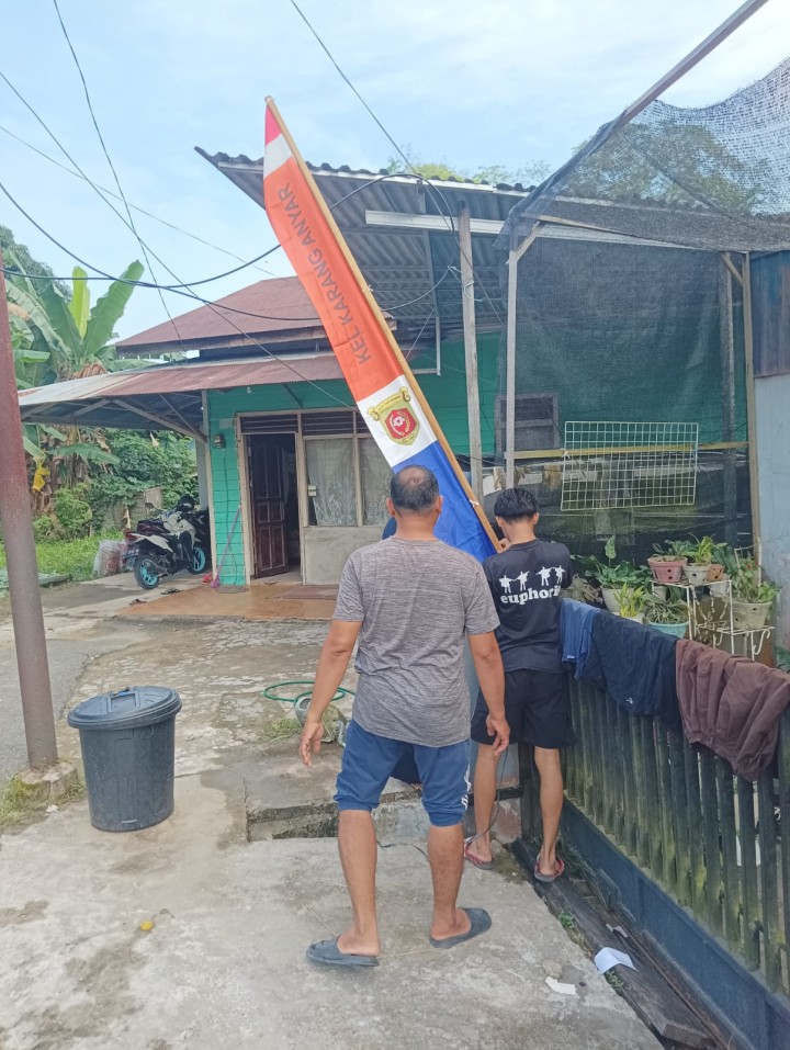 Minggu, 30 Agustus 2025, RT.006 Kel.Karang Anyar Jalan Cendana Gang 4 telah melaksanakan kegiatan pemasangan bendera dalam rangka persiapan HUT RI ke 80 tahun 2025
