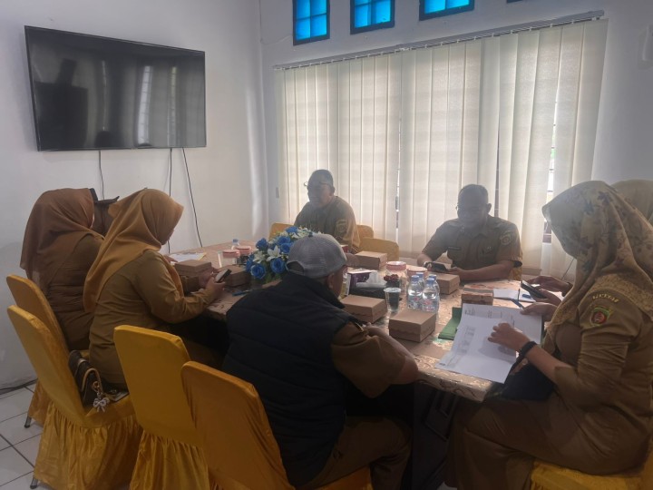 Selasa, 05 Agustus 2025, Kelurahan Karang Anyar menghadiri Rakor persiapan perayaan HUT RI ke-80 tahun 2025 di ruang Camat Sungai Kunjang