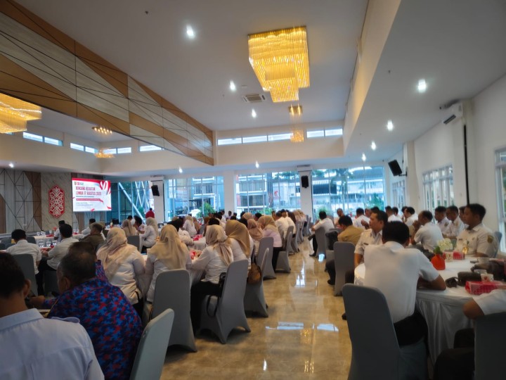 Rabu, 06 Agustus 2025, Kelurahan Karang Anyar menghadiri Rapat persiapan HUT RI ke 80 tahun 2025 di Ruang Aratula Bapperida Kota Samarinda, Jln.Dahlia, Samarinda