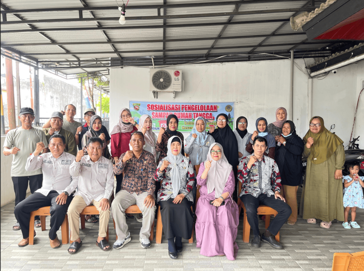 Kamis, 07 Agustus 2025, Kelurahan Karang Anyar mendampingi Camat Sungai Kunjang sebagai narasumber menghadiri kegiatan Probebaya bidang Pemberdayaan berupa acara pengelolaan sampah rumah tangga di RT.005, Jln. Cendana Gang 04
