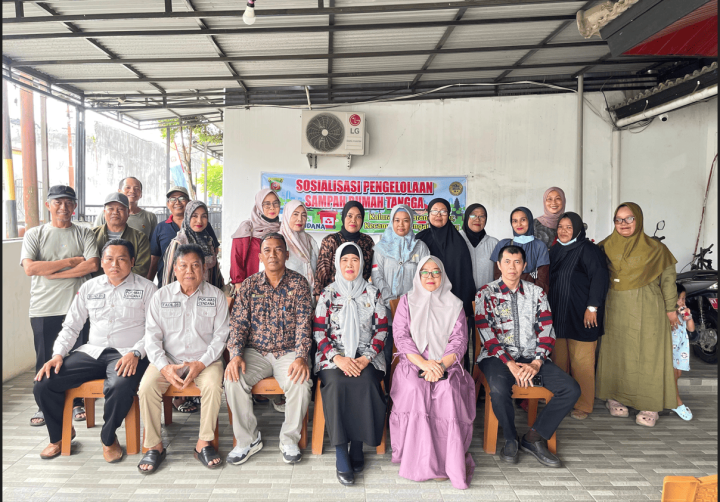 Kamis, 07 Agustus 2025, Kelurahan Karang Anyar mendampingi Camat Sungai Kunjang sebagai narasumber menghadiri kegiatan Probebaya bidang Pemberdayaan berupa acara pengelolaan sampah rumah tangga di RT.005, Jln. Cendana Gang 04