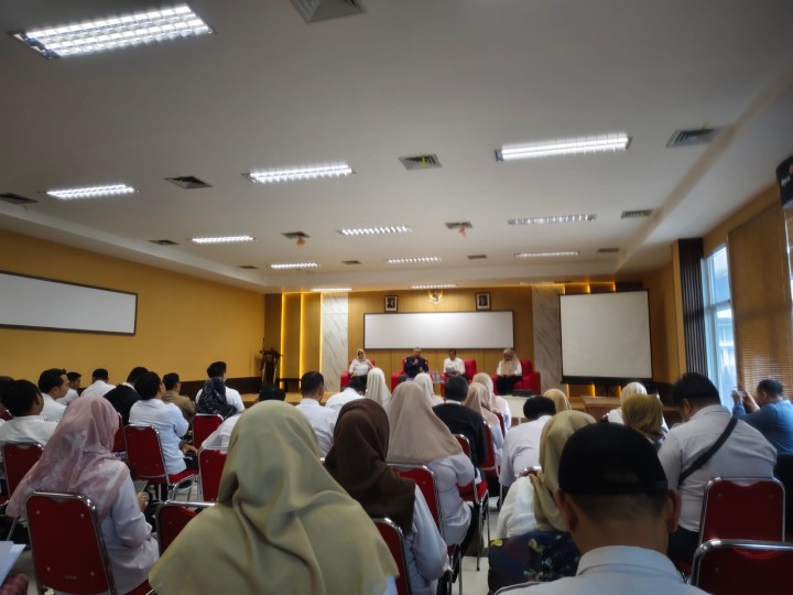 Rabu, 13 Agustus 2025, Kelurahan Karang Anyar menghadiri kegiatan Rapat Pelaksanaan Operasi Pasar Beras di Ruang Rapat Utama Dinas Perpustakaan dan Arsip Daerah Kota Samarinda