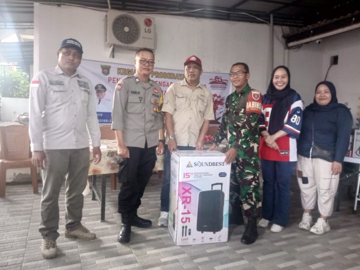 Jumat, 14 Agustus 2025. Kelurahan Karang Anyar menghadiri Acara serah terima pengadaan barang kegiatan probebaya bidang Pembangunan Kelurahan Karang Anyar tahun 2025 oleh Pokmas Cendana Kelurahan Karang Anyar yang dihadiri Camat Sungai Kunjang, Babinsa dan Bhabinkamtibmas
