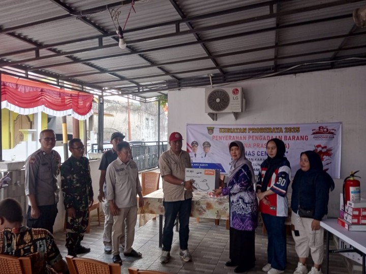Jumat, 14 Agustus 2025. Kelurahan Karang Anyar menghadiri Acara serah terima pengadaan barang kegiatan probebaya bidang Pembangunan Kelurahan Karang Anyar tahun 2025 oleh Pokmas Cendana Kelurahan Karang Anyar yang dihadiri Camat Sungai Kunjang, Babinsa dan Bhabinkamtibmas