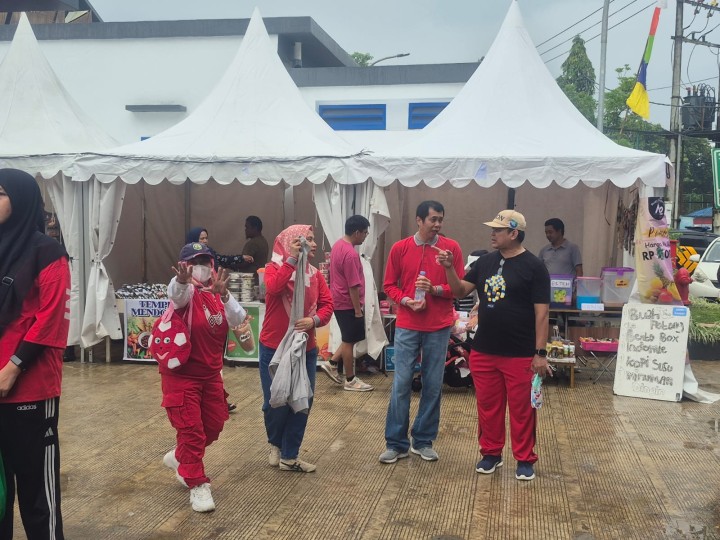 Minggu, 24 Agustus 2025, Kelurahan Karang Anyar mengikuti kegiatan Jalan Santai Peringatan HUT RI ke 80 di GOR Segiri Samarinda