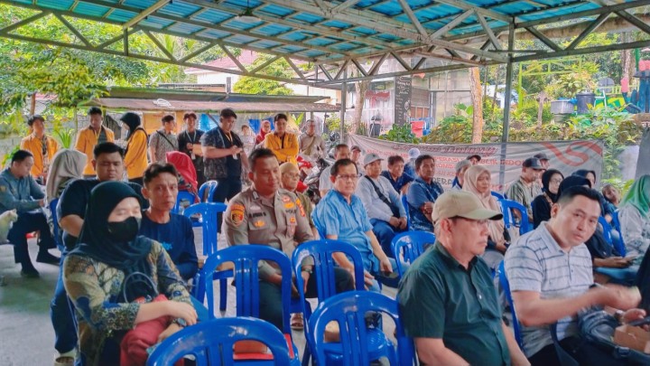 Kamis, 28 Agustus 2025, Kelurahan Karang Anyar melaksanakan kegiatan Sosialisasi Penggunaan Website Jalan Peduli di Ruang Pertemuan Kantor Kelurahan Karang Anyar